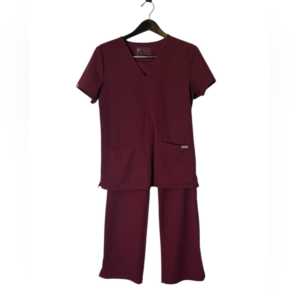 Figs Women's Scrub Set in Maroon